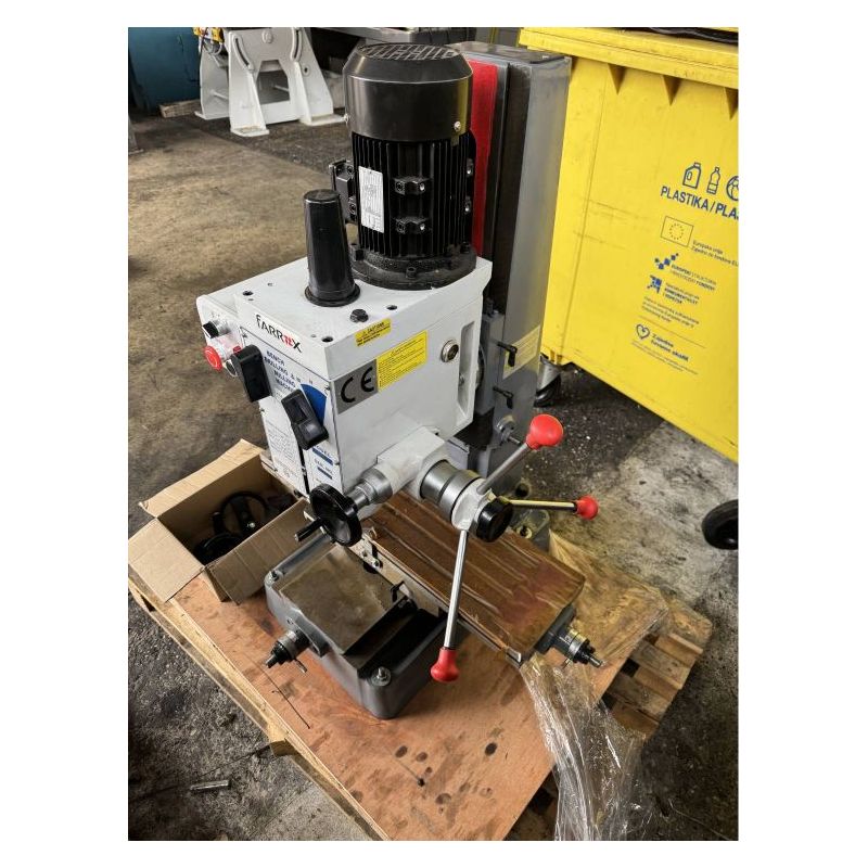 Bušilica ZX 7045, stanje novo Cijena