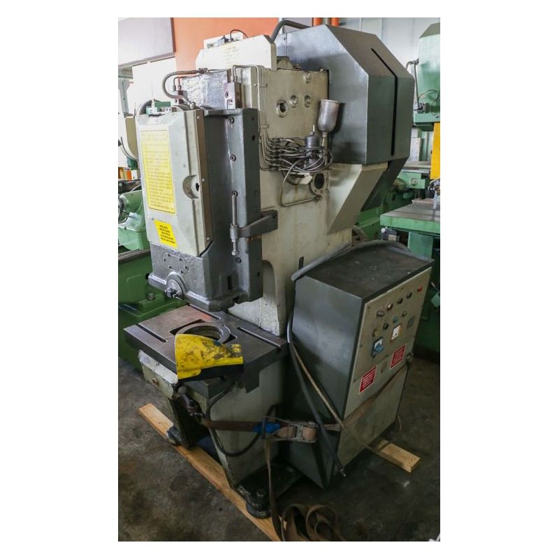 Ekscentar preša Jelšingrad 32 t Cijena