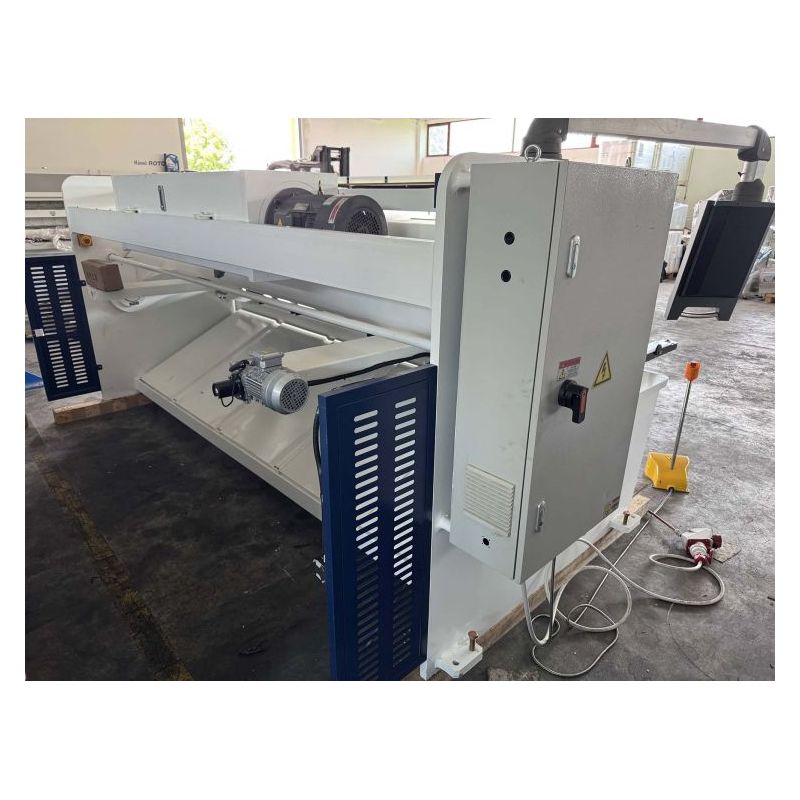 Hidraulične škare QC12K-6×3200 E21S Cijena
