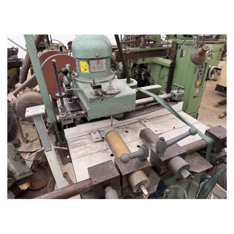 Stroj za rezanje aluminijskih profila Price